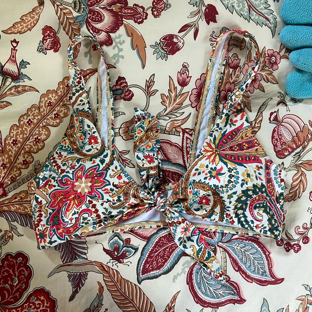 Zaful paisley triangle tie front bikini top, M